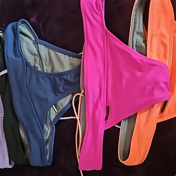 Jolyn Softy, L. Good condition. Price per suit. - Picture 3 of 10